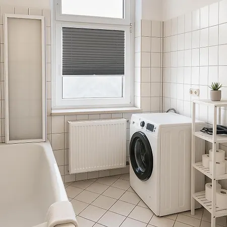 Raha - Grosses 3 Z-apartment - Erdgeschoss - Naehe Domplatz - Vollausstattung *